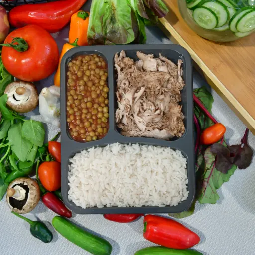 שווארמה עוף, אורז ואפונה ברוטב